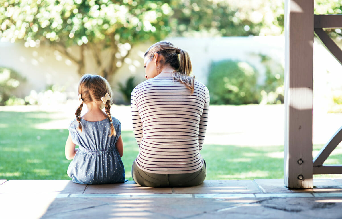 Mom as healthy role model for young daughter