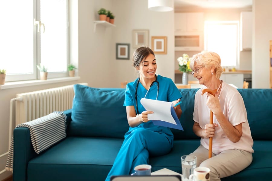 private nurse offering diabetes home care management