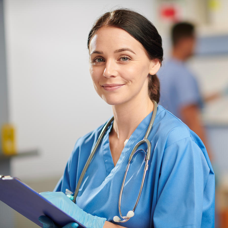nurse_witih_clipboard