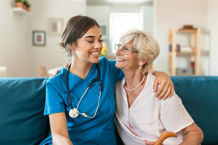 washington private nursing care a private nurse and her patient smiling