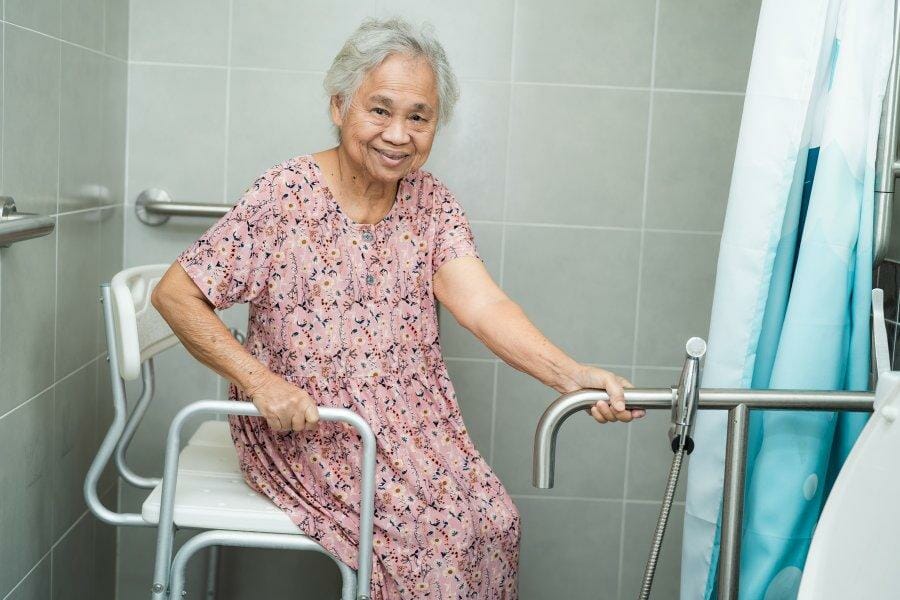 a PD patient with a modified bath tub